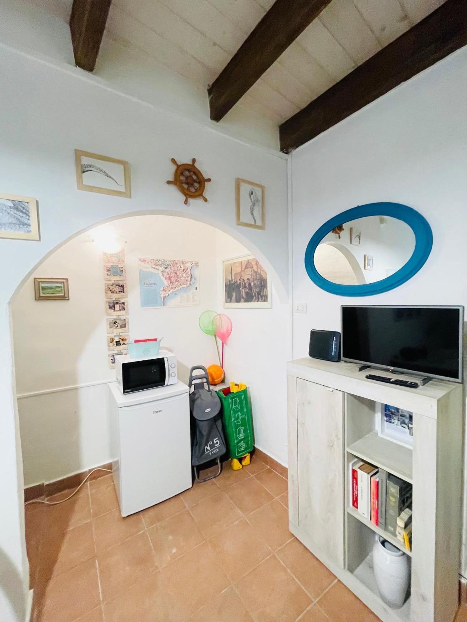 Gaudi Art Room Alghero Buitenkant foto